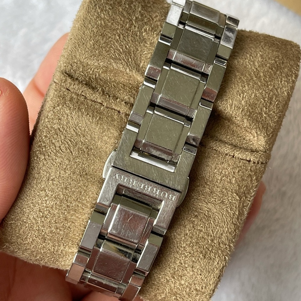 Authentic Women’s Burberry Watch - Picture 5 of 8